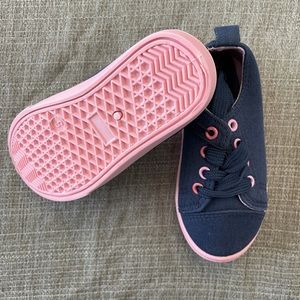 Josiny Kids Canvas Sneakers Size 5